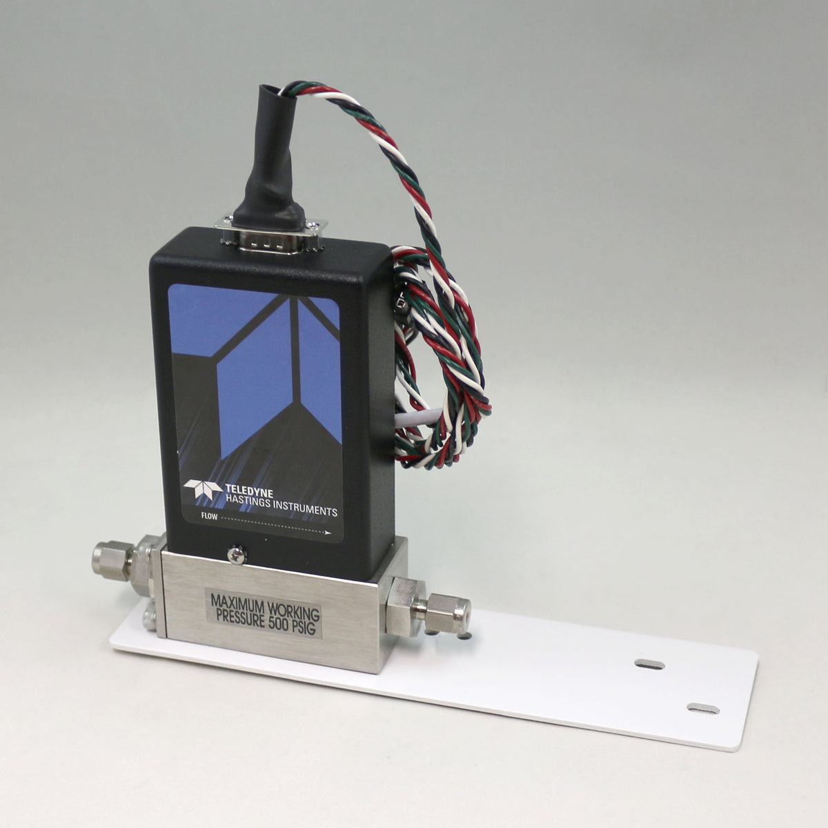 Internal Gas Flow Controller: M-7600